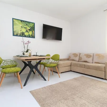 Kike Apartment